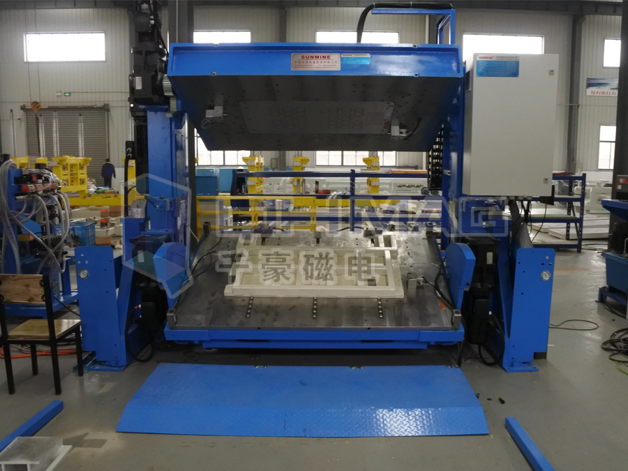 視頻-千豪磁電翻模機快速換模系統現場演示