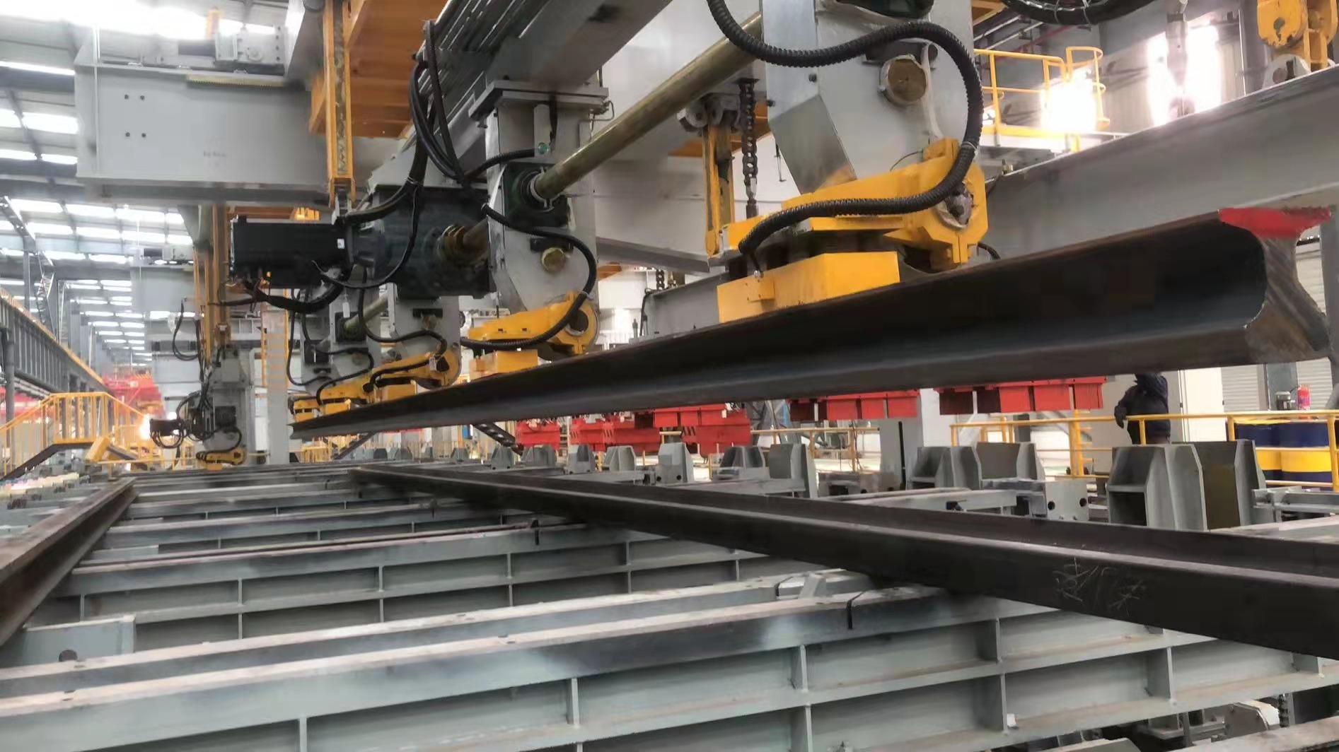 千豪吊型材，鋼軌自動(dòng)化生產(chǎn)線用電永磁鐵