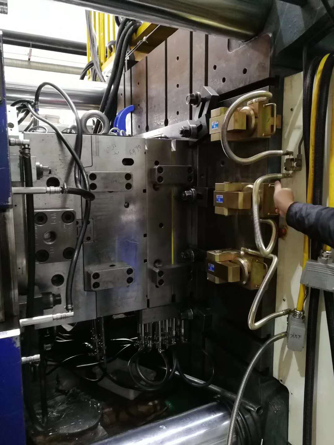 液壓夾具快速換模系統|千豪磁電