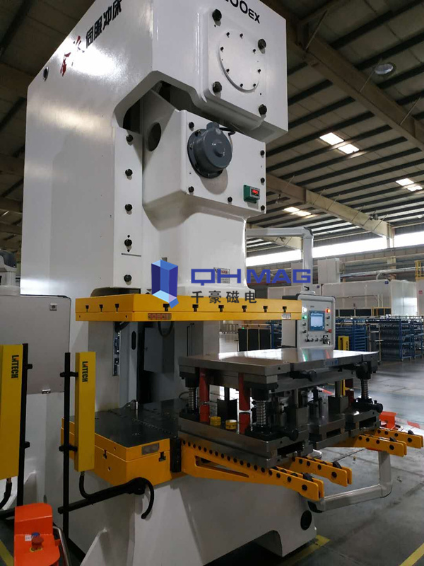 沖壓快速換模系統，千豪機電